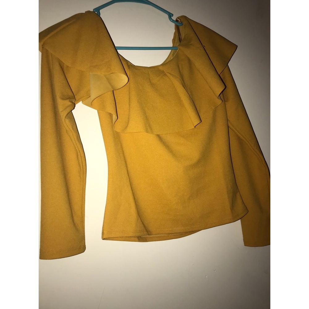 long yellow sleeve